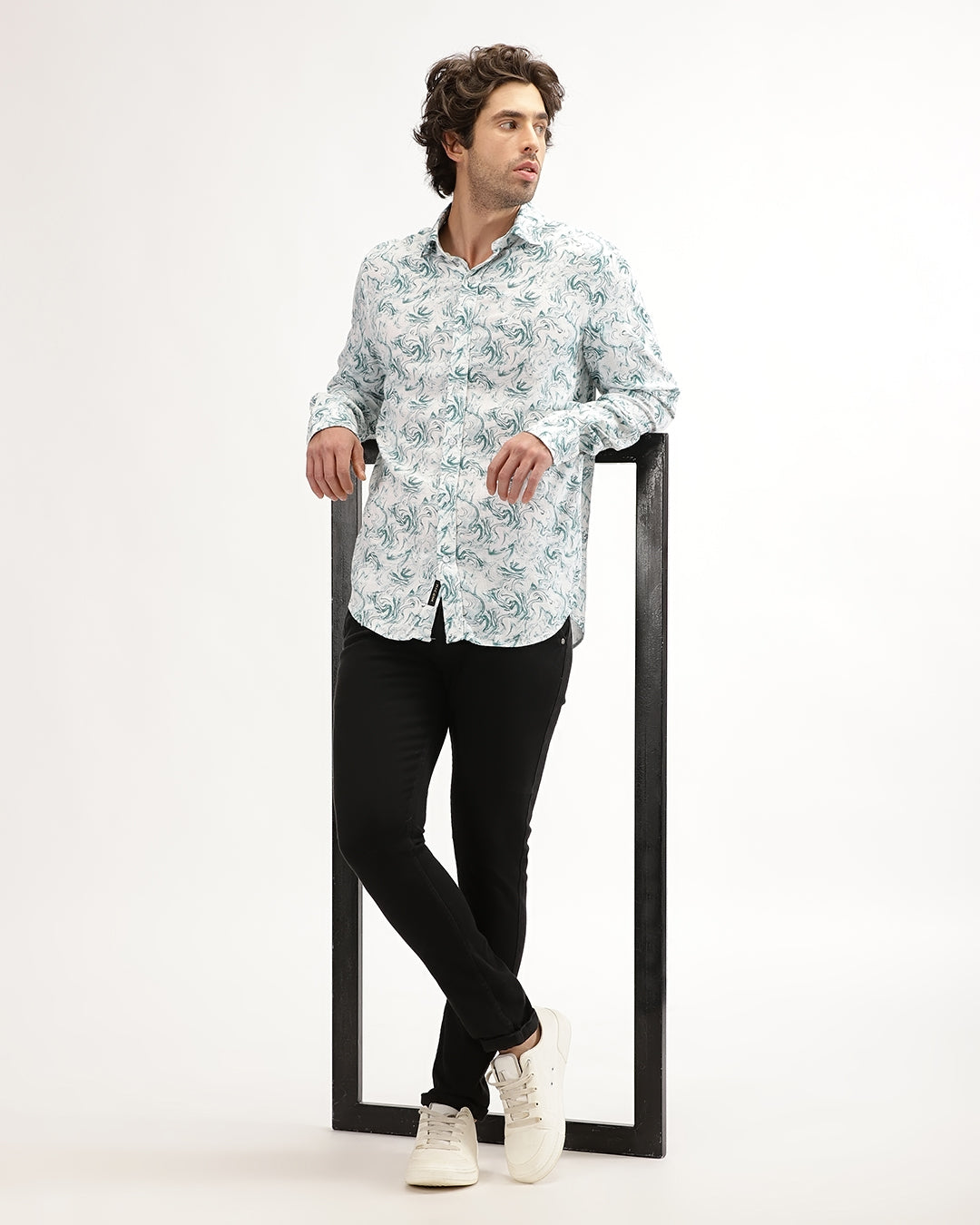 Cirex - Regular Fit Viscose Abstract Print Shirt