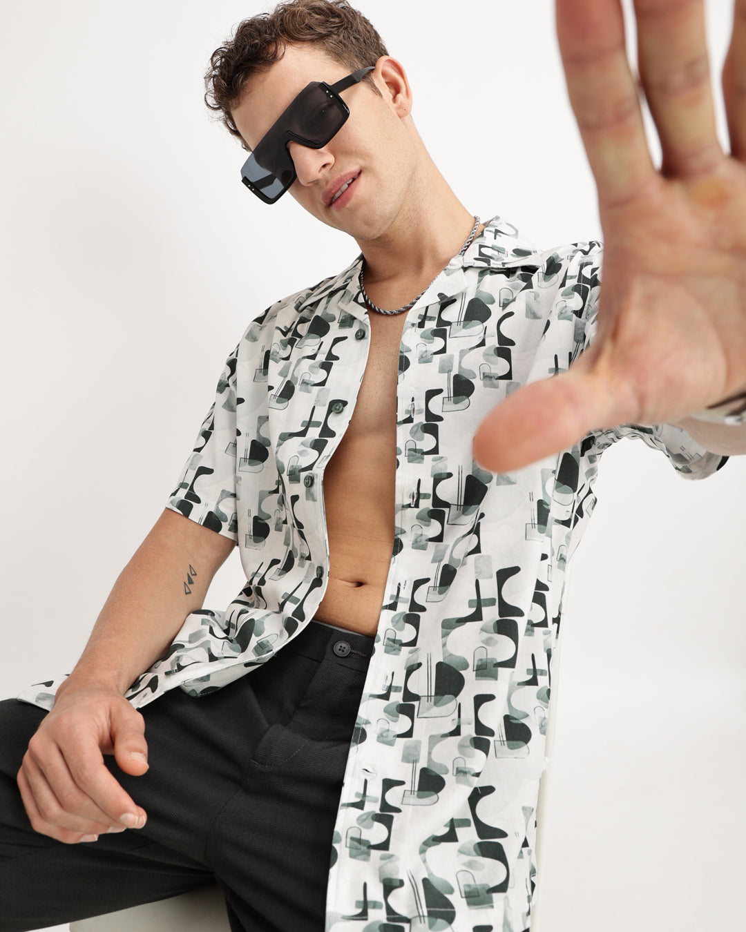 Cirex -  Regular Fit Viscose Abstract Print Shirt